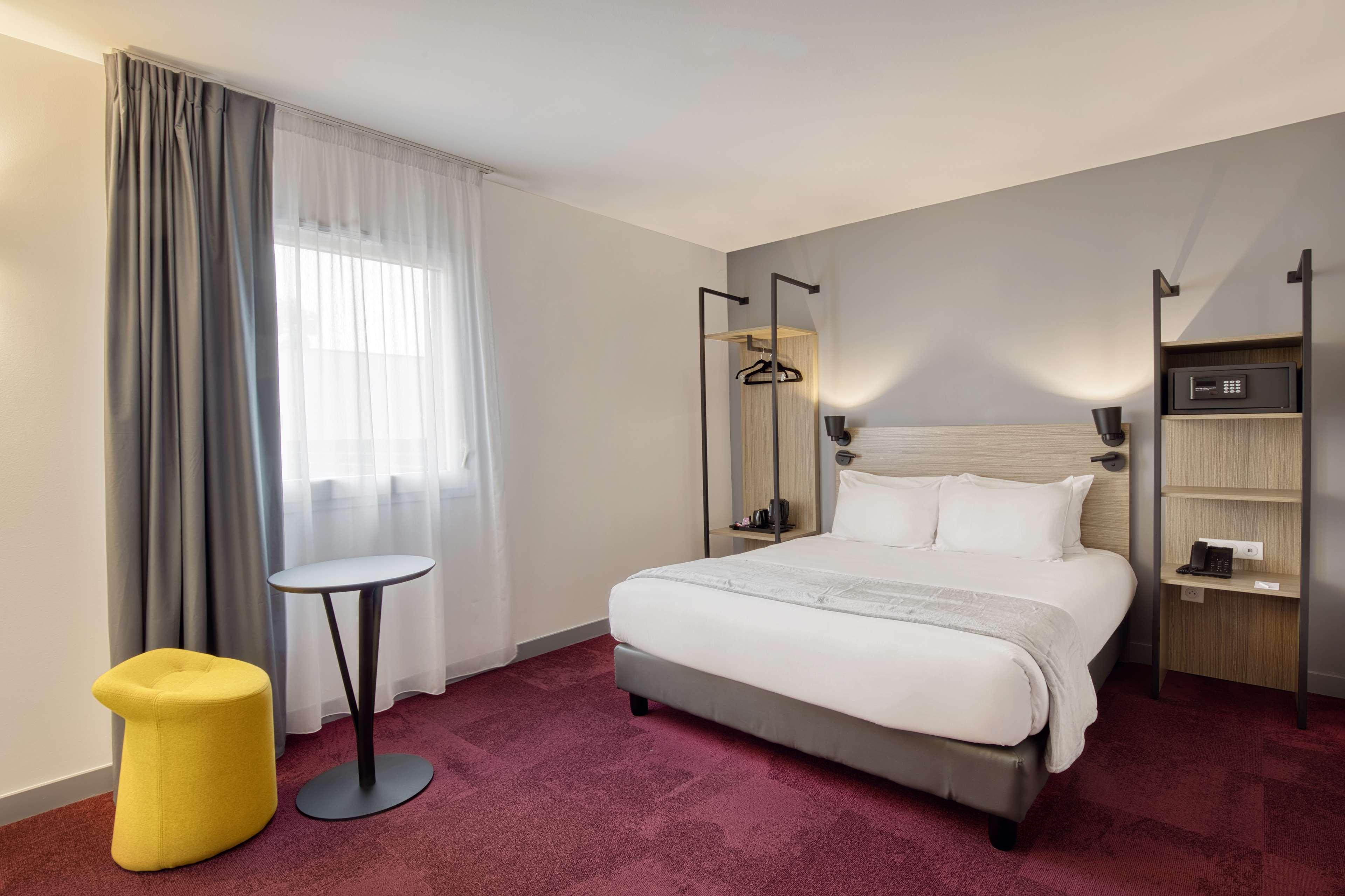 Sure Hotel By Best Western Les Portes De Montauban Bagian luar foto